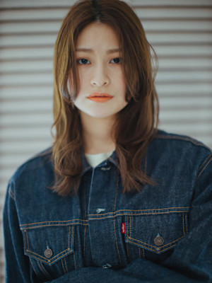 ミディアムロングレイヤー