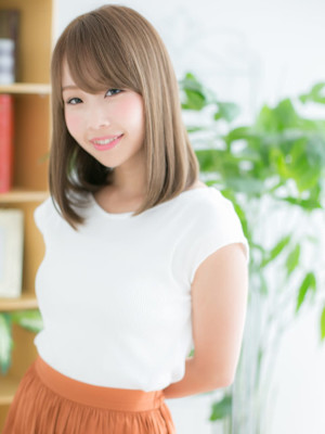 ハイトーンカラー×シースルー前髪ヘア