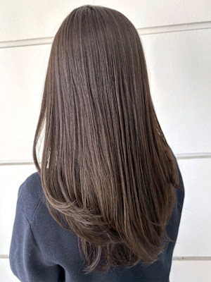 ショコラグレージュ 艶カラー ロングレイヤー 髪質改善カラー