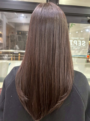暗髪 グレージュカラー ロングレイヤー 髪質改善カラー