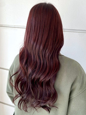チェリーレッド ゆる巻きロング ダメージレス ブリーチ