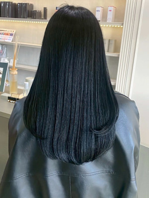 ブルーグレー ケアブリーチ ダメージレス 艶髪ロング 20代