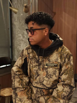 ハードパーマ刈り上げショート