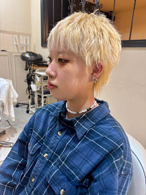 ハイトーンベリーショート