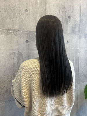 落ち着いたオリーブカラー【ARCH Sayaka】