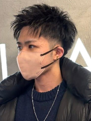 束感ショート ツーブロック アップバング 黒髪 ビジネス