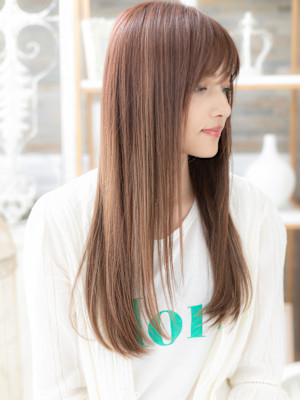 外国人風オレンジカラー斜めバング小顔ロング　シャギー