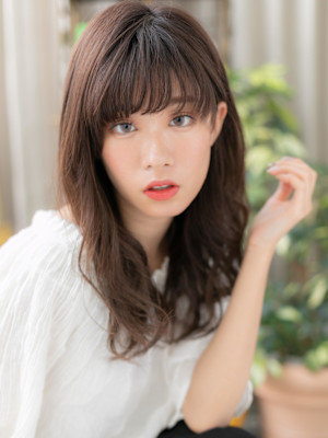 抜け感斜めバング韓国風巻きニュアンスパーマエアウェーブパーマ