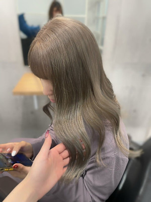 ミルクティーグレージュ