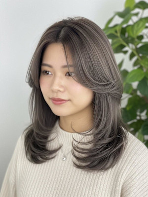 グレーブラウン/ハイレイヤーカット/小顔みせくびれカット