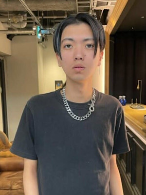 メンズショート ストレートセンターパート ラフショート