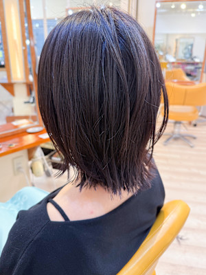 【morio成増/児玉】　ミディアムレイヤー　暗髪