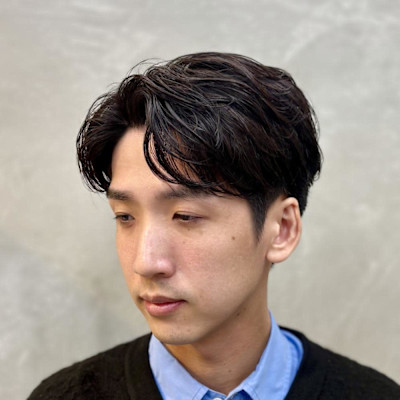 フェザーパーマ×センターパート