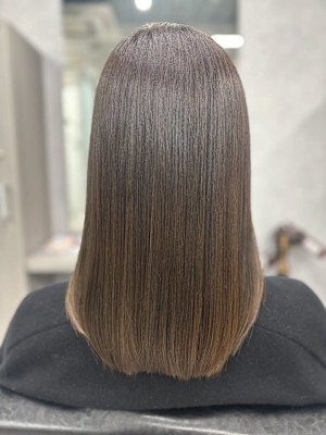 ツヤ髪アッシュ×サイエンスアクア