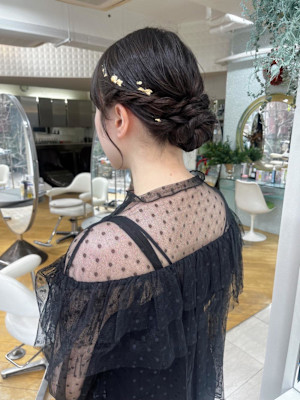 【お呼ばれヘア】