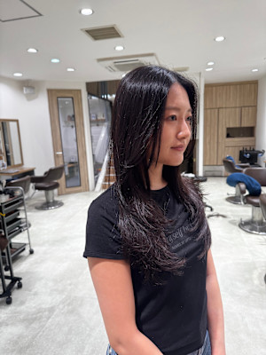 動きが出る大人レイヤーカット【三軒茶屋】