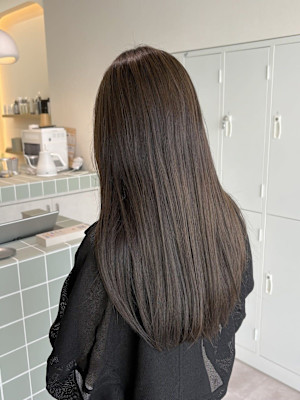 オリーブグレージュ　/ 髪質改善 / 透明感カラー