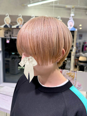 推しカラー ミルクティーベージュ 丸みショート ハイトー