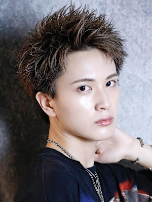 スパイキーエッジツイストショート