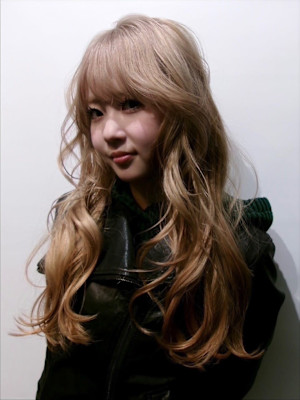 ロングハイトーン×レイヤーカット　ブリーチ ケアブリーチ