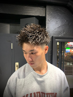 スパイキーショート×ジェットモヒカン×短髪×メンズ×フェード