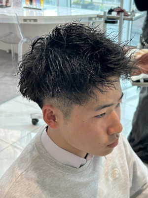 ツイストアップバング