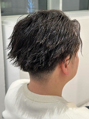 かきあげツイストアップバング