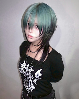 ルーツカラー　デザインカラー　ケアブリーチカラー　姫レイヤー