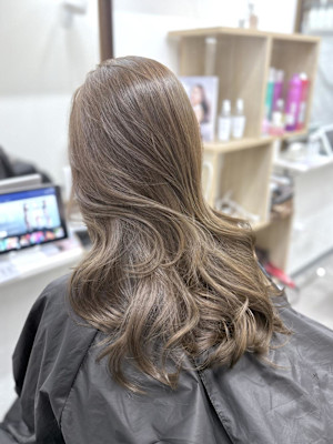 【ミネイヒナ指名】ブリーチなしで叶うモカグレージュ