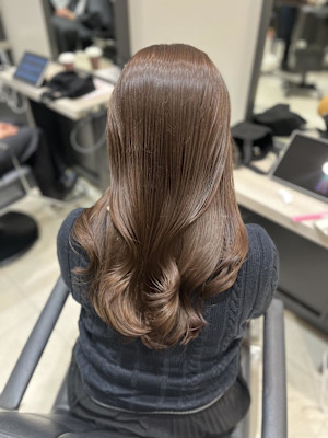 Mako チョコレートブラウン 透明感 ブリーチなし 銀座