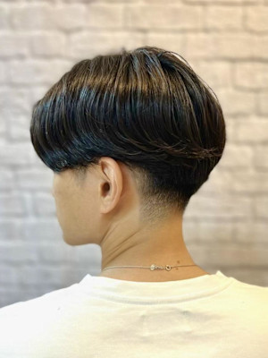 センターパートスタイル