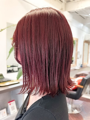 【白石】ブリーチなし赤髪ワインレッドミディアム外ハネボブ