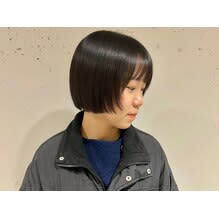 土橋"こなれ感のある顔まわりレイヤーに暗髪ミニボブ"