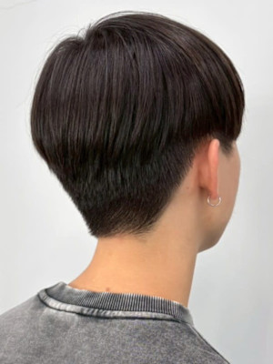 マッシュショート 韓国風ヘア ストレート 縮毛矯正 爽やか