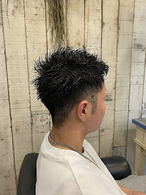 スパイキーショート