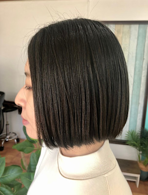 大人シンプルボブ