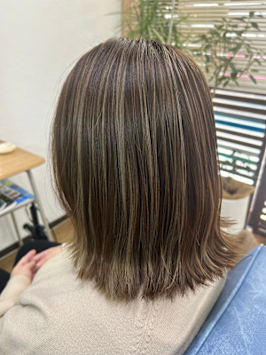 大人女性にオススメ！ケアブリーチハイライト