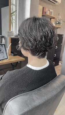 くせ毛を生かしたショートヘア