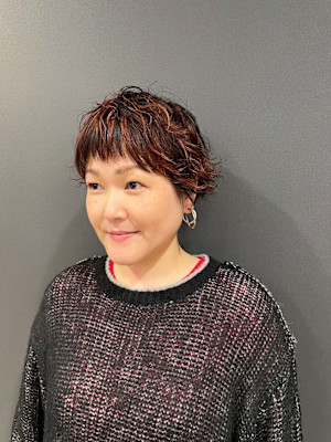 オレンジカラーハイライト＋カジュアルショート