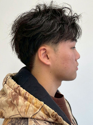 ツーブロック 毛流れパーマ 黒髪ショート ビジネスパーマ