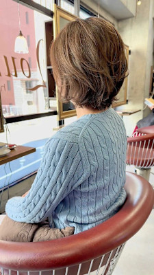 明るい白髪染め　ブリーチハイライト