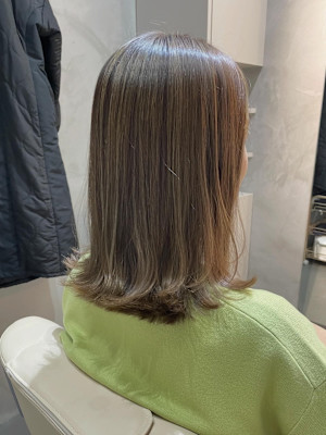 ミディアムハイライトベージュ