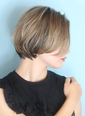 ショート・ボブ/ボブレイヤー/白髪染め/縮毛矯正/40代