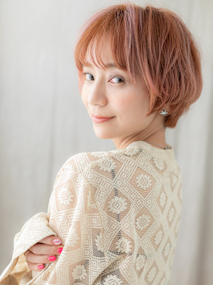 大人ガーリーシャンパンベージュマッシュショート20代30代