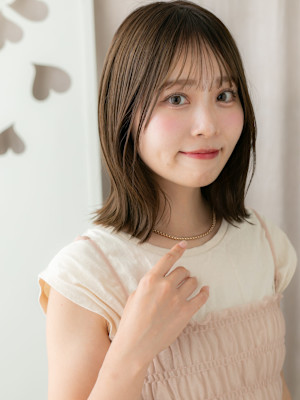 くびれミディアム小顔マレットヘアウルフボブディ20代30代