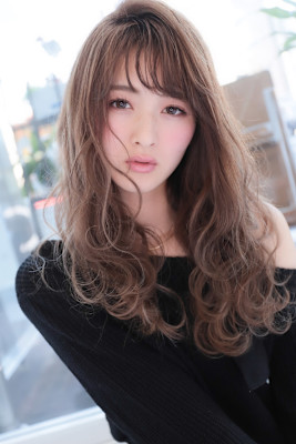 デジタルパーマ・ルーズパーマ　イメチェン　ナチュラルベージュ