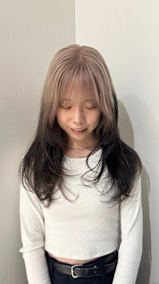 抜け感ルーツカラー