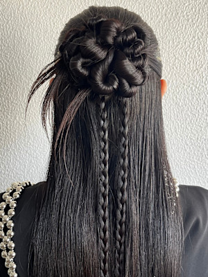 カチモリハーフアップ