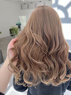 キャメルベージュ