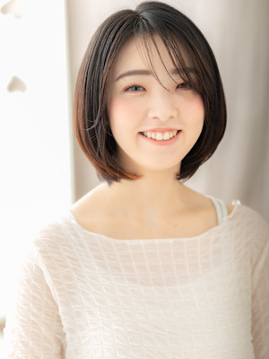 黒髪ダークアッシュ大人美人似合わせカット丸みボブ30代40代